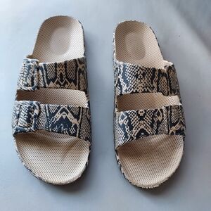 Freedom Moses snake print sandals Sz-11-12